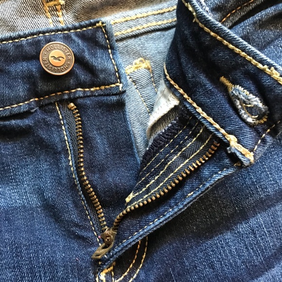 HOLLISTER dark wash jeans - Picture 5 of 6